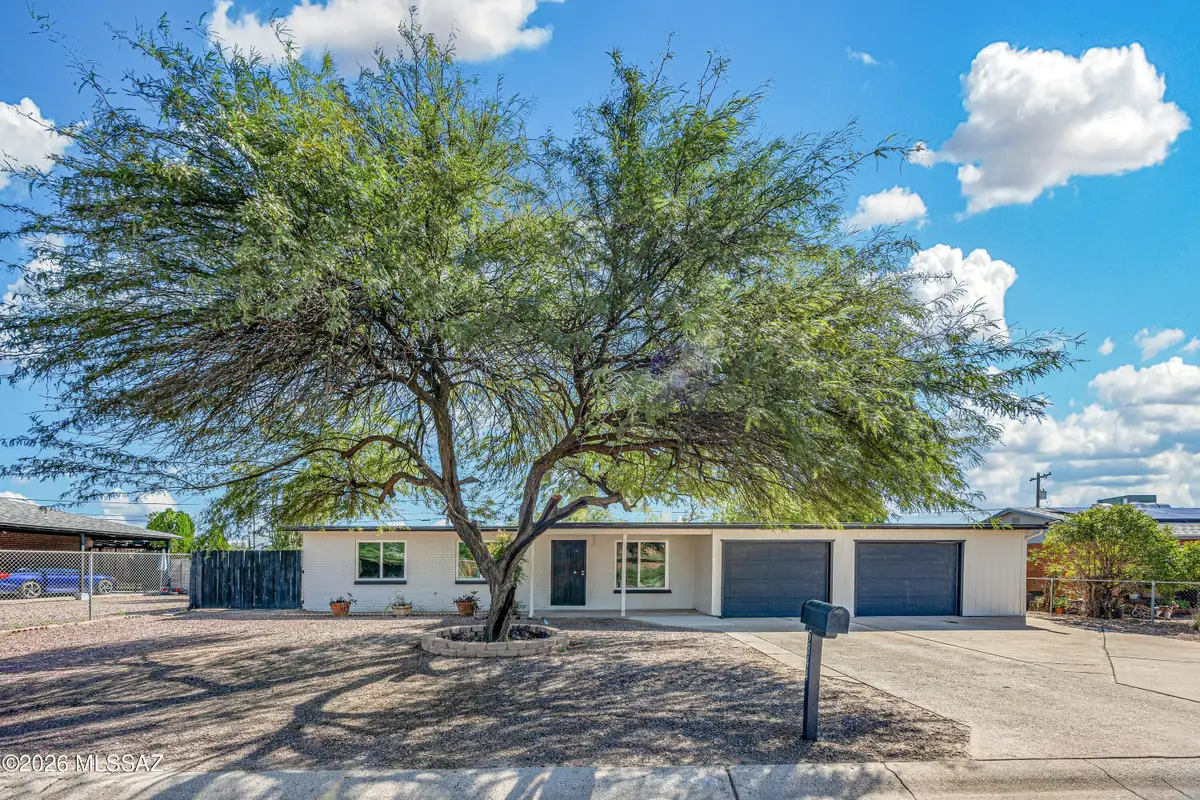 5844 E 34th, Tucson, AZ 85711 - #1