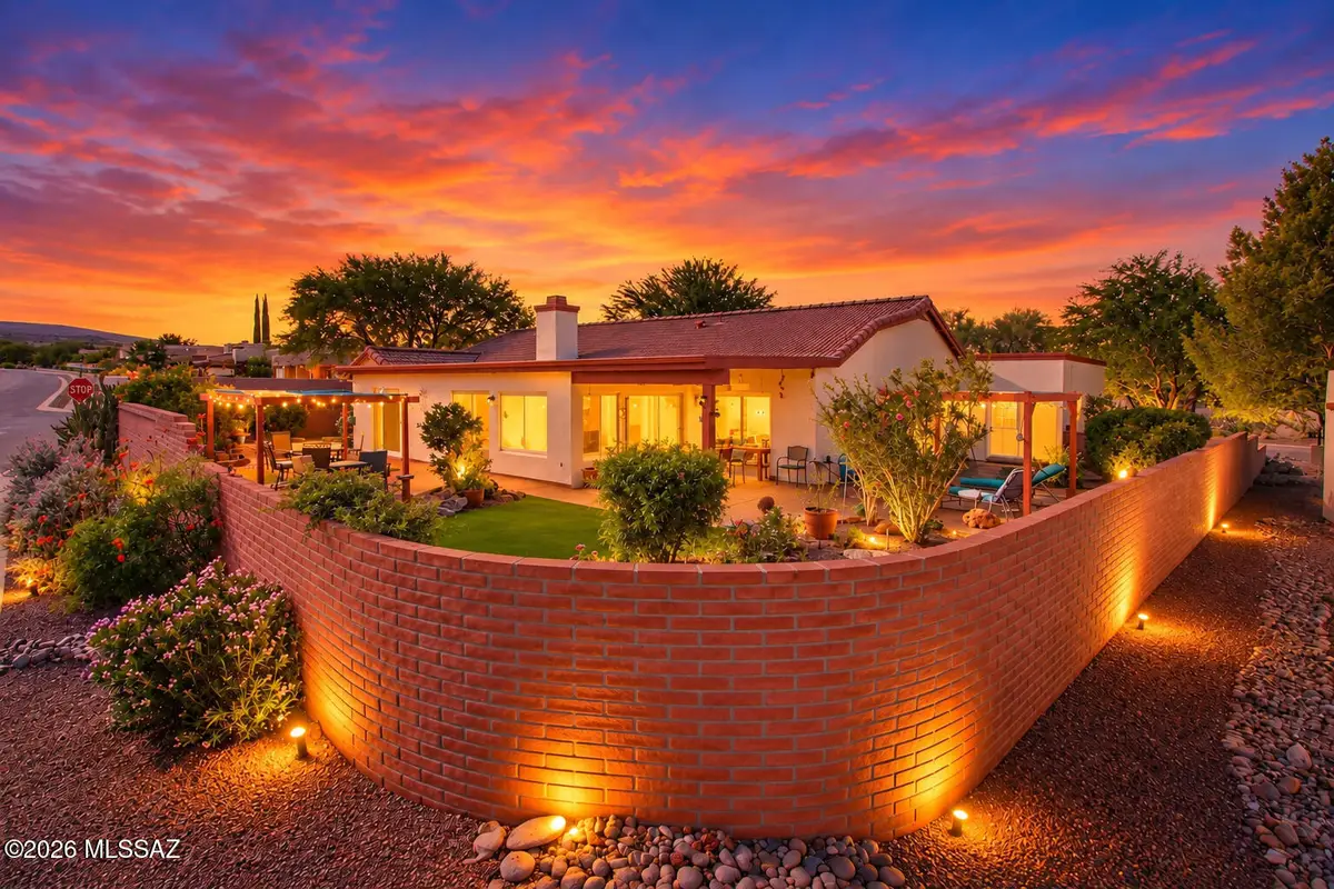 901 W Paseo Del Cilantro, Green Valley, AZ 85614 - #1
