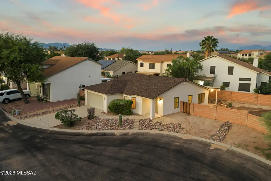 2966 W Country Meadow, Tucson, AZ 85742 - #2