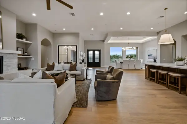 8449 S Triangle R Ranch, Vail, AZ 85641