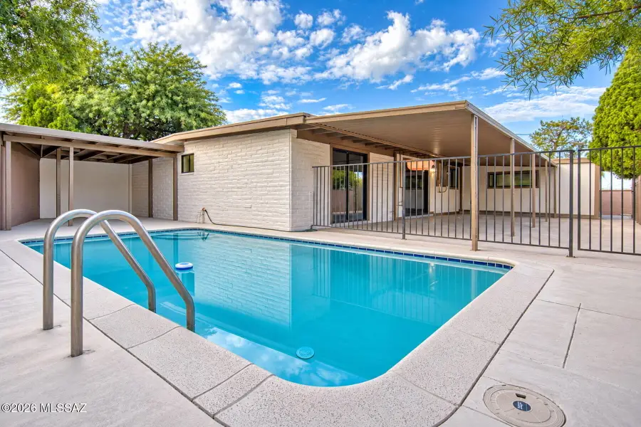 8261 E 18th, Tucson, AZ 85710 - #2