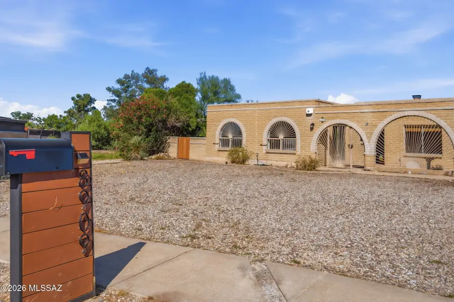 8909 E Palm Tree, Tucson, AZ 85710 - #3