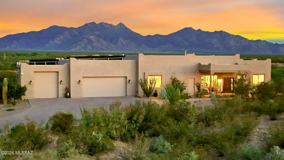 2068 E Old Stone House, Sahuarita, AZ 85629 - #1