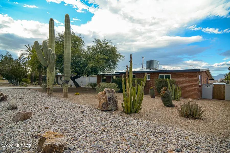 6731 E Kenyon, Tucson, AZ 85710 - #3