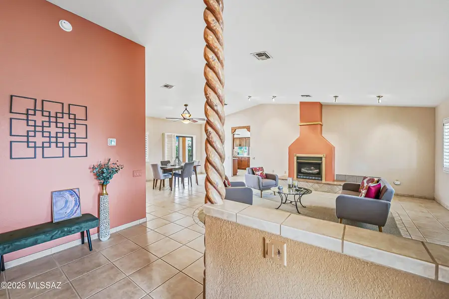4049 S Va Del Picamaderos, Green Valley, AZ 85622 - #2