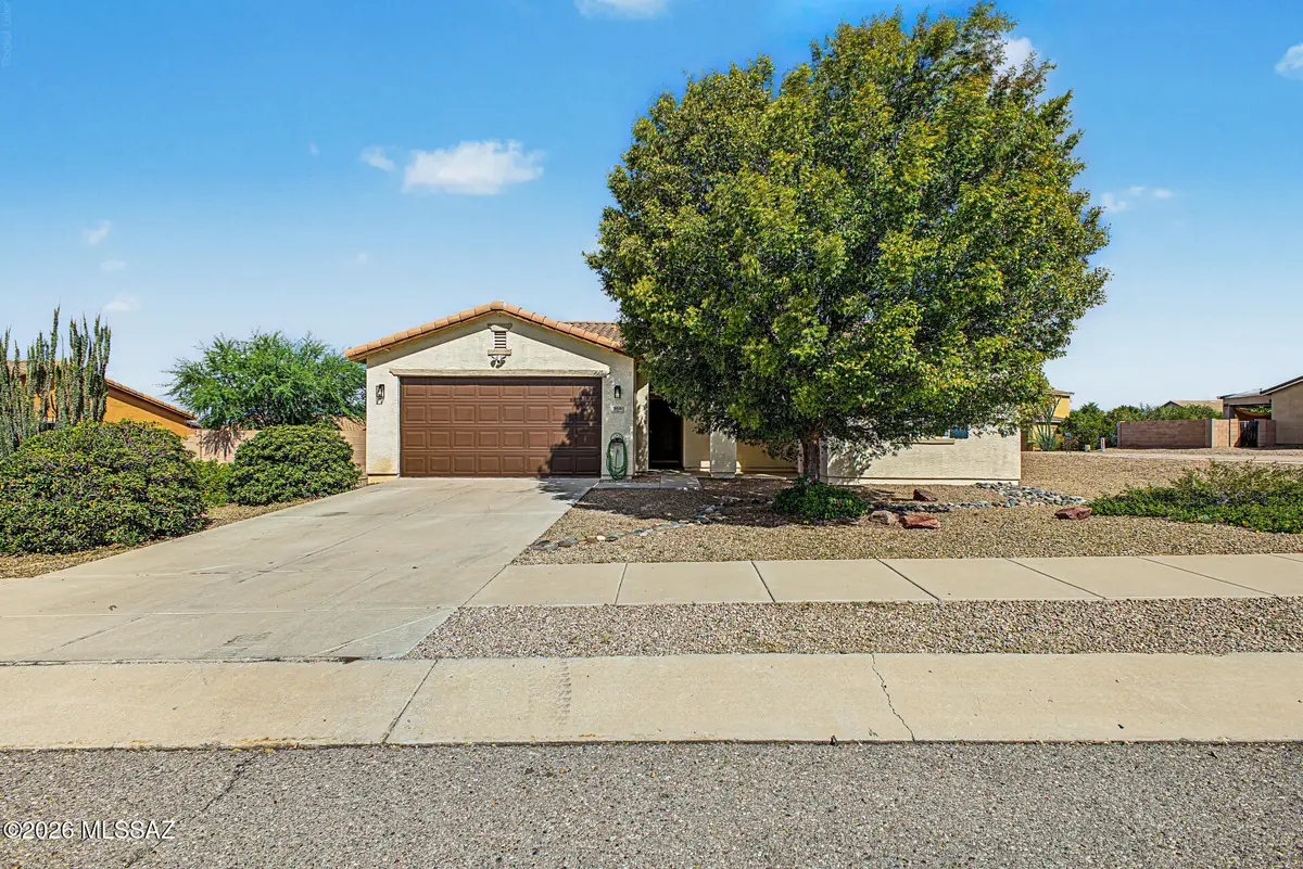 560 W Charles L Mckay, Vail, AZ 85641 - #1