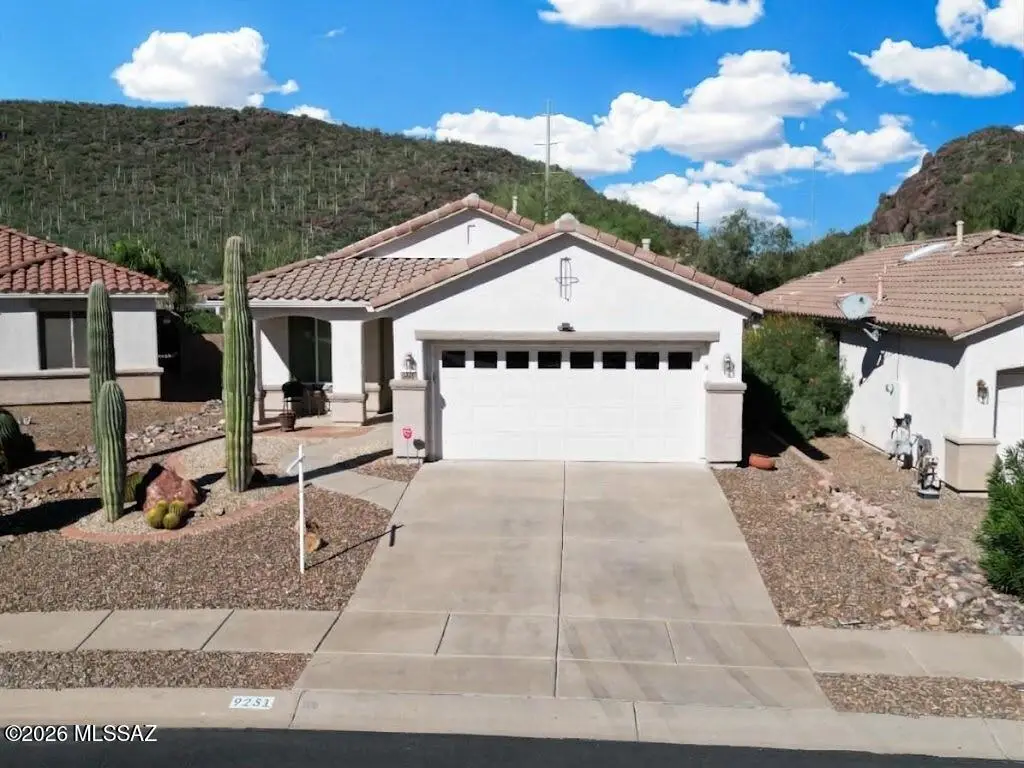 9231 N Crimson Stone, Tucson, AZ 85743 - #1