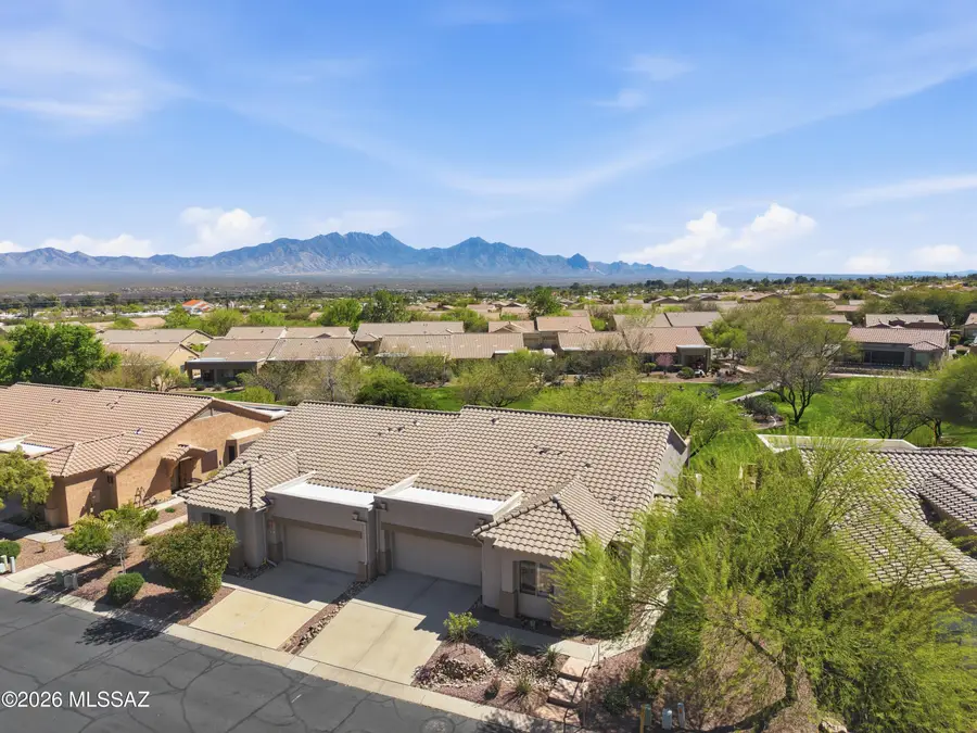 561 W Knotwood, Green Valley, AZ 85614 - #2