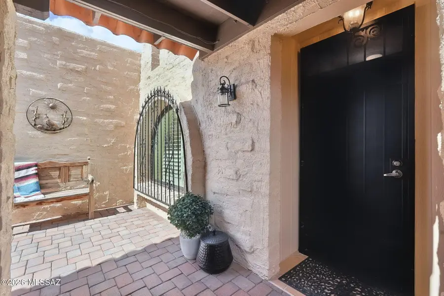 1112 W Crculo Del Norte, Green Valley, AZ 85614 - #3