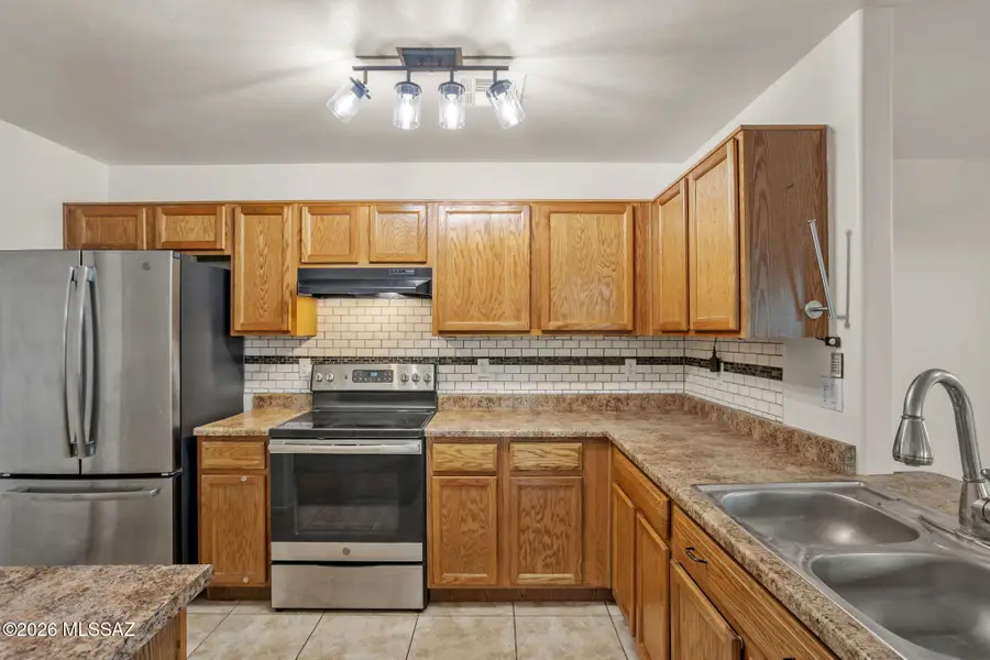 2067 W Silver Grass, Tucson, AZ 85745 - #2