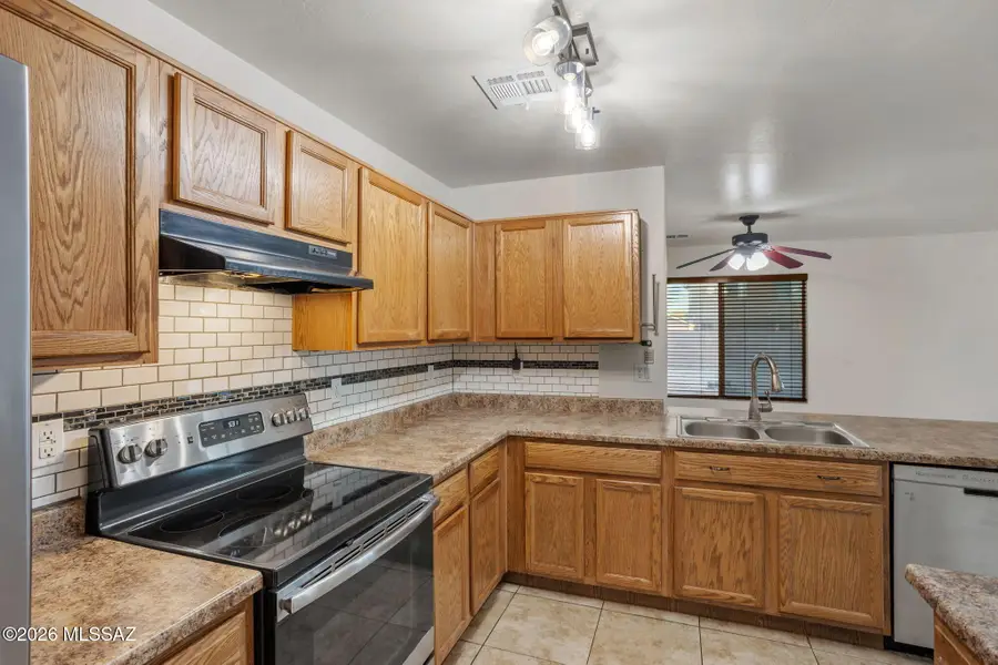 2067 W Silver Grass, Tucson, AZ 85745 - #3