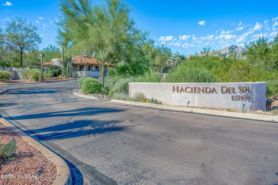 4880 N Avenida De Vizcaya, Tucson, AZ 85718 - #2