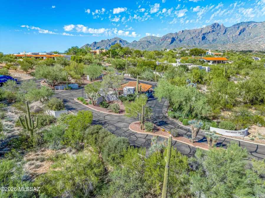 4880 N Avenida De Vizcaya, Tucson, AZ 85718 - #3