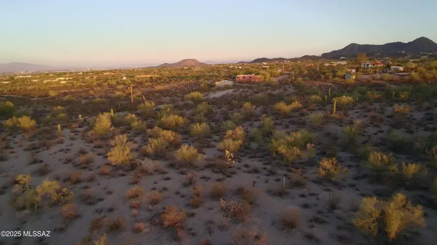 2929 N Sunrock, Tucson, AZ 85745 - #3