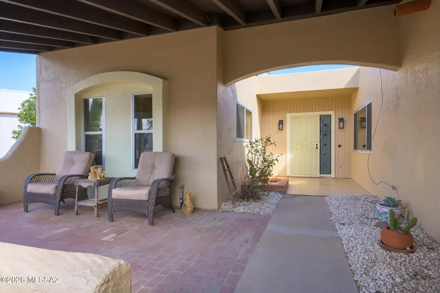 223 E Paseo De Golf, Green Valley, AZ 85614 - #2