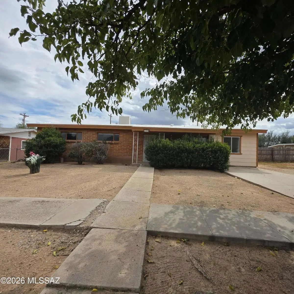 610 E Post, Benson, AZ 85602 - #1