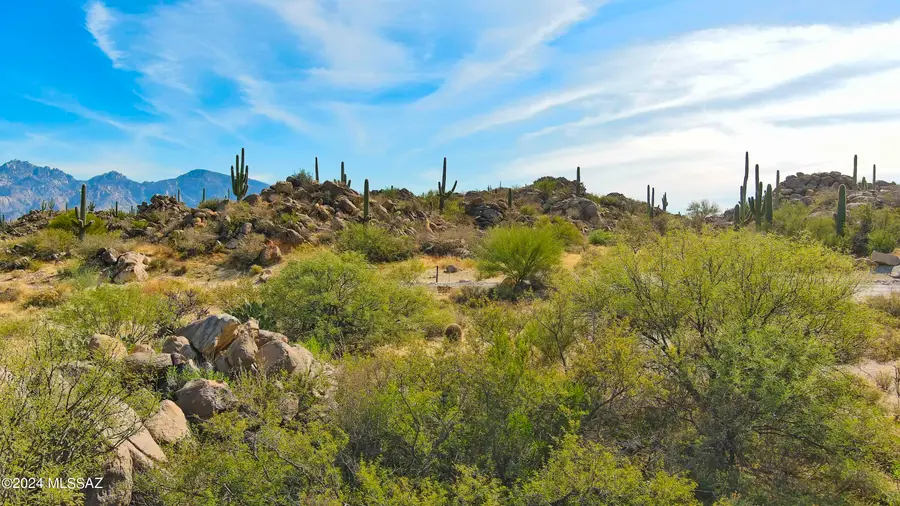 656 W Granite Gorge, Oro Valley, AZ 85755 - #3