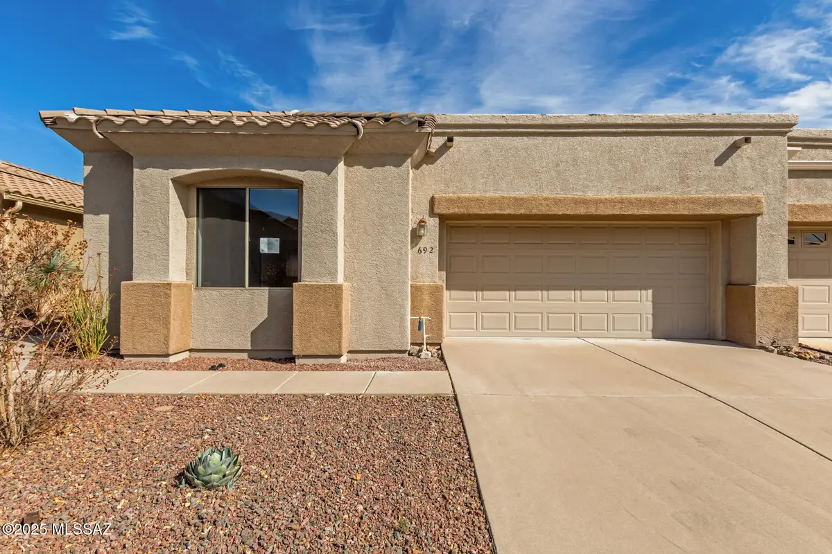 692 N Cedar Bend, Green Valley, AZ 85614 - #1
