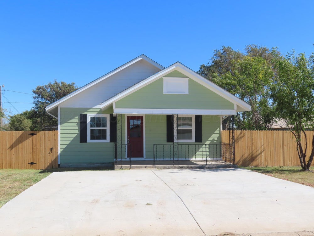 406 Hazel Avenue, Panhandle, TX 79068 ERA