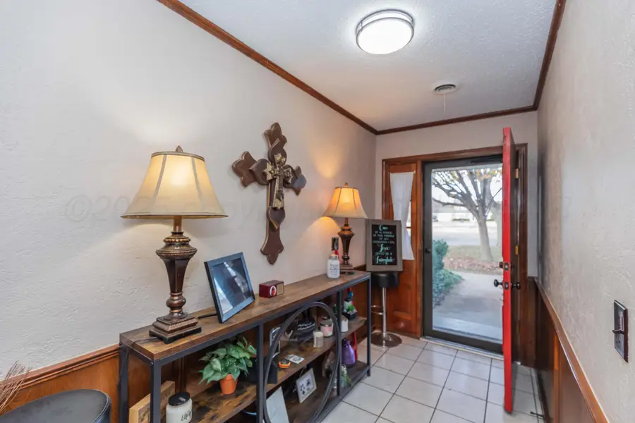 5807 Contented Lane, Amarillo, TX 79109-6241 - Image #3