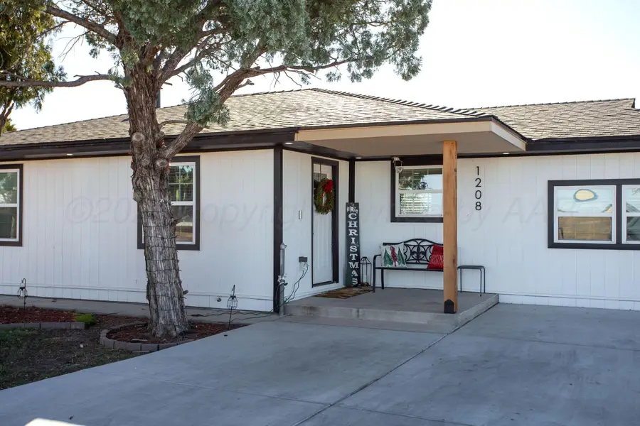 1208 Skyline Drive, Amarillo, TX 79108-4732 - Image #3