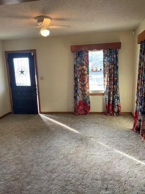 1413 Fox Avenue, Dumas, TX 79029-5403 - Image #2