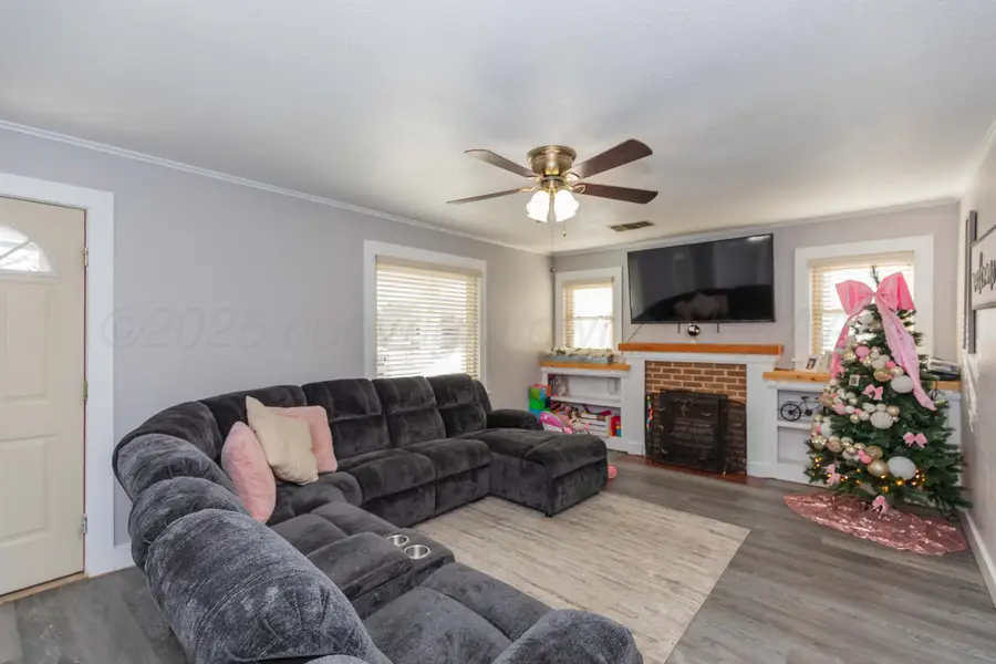 1010 Elm Avenue, Dalhart, TX 79022 - Image #3