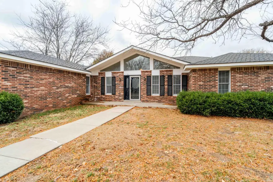 4204 Roxton Drive, Amarillo, TX 79109-5038 - Image #2