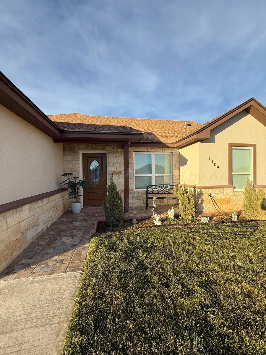 1109 Loula B Drive, Dumas, TX 79029-5239 - Image #2