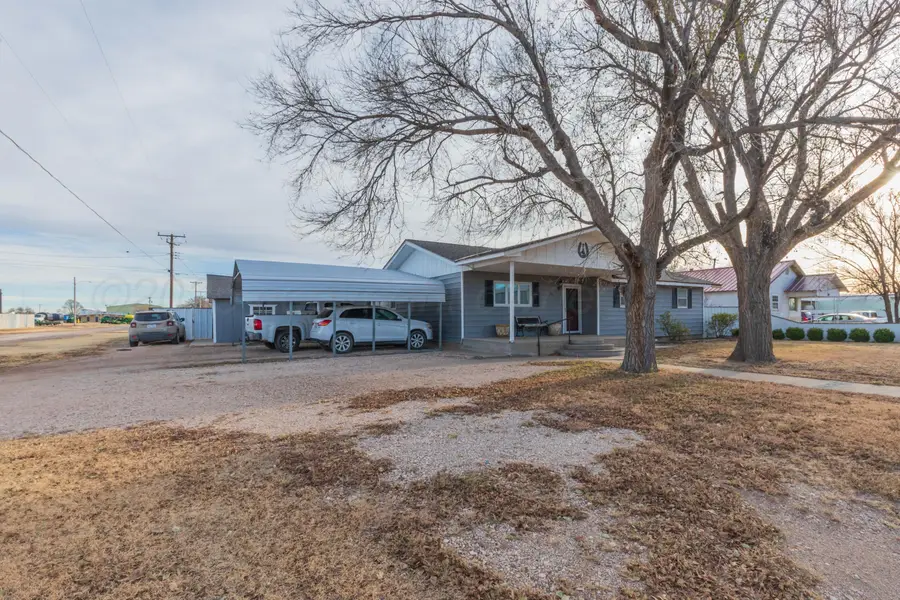 201 S Wall Street, Stratford, TX 79084 - Image #3