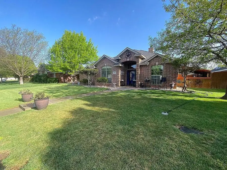 5827 Nicholas Circle, Amarillo, TX 79109-7456 - Image #2