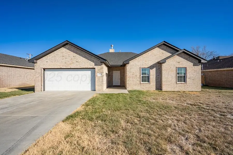 214 N Kingwood Street, Hereford, TX 79045 - Image #2