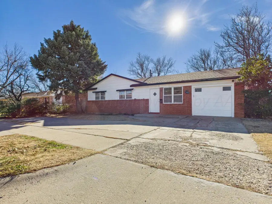1002 NE 4th Street, Dumas, TX 79029-3006 - Image #2