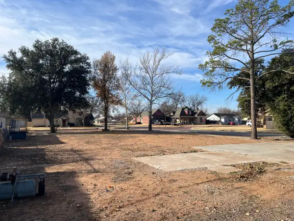 610 NW Avenue E Nw, Childress, TX 79201