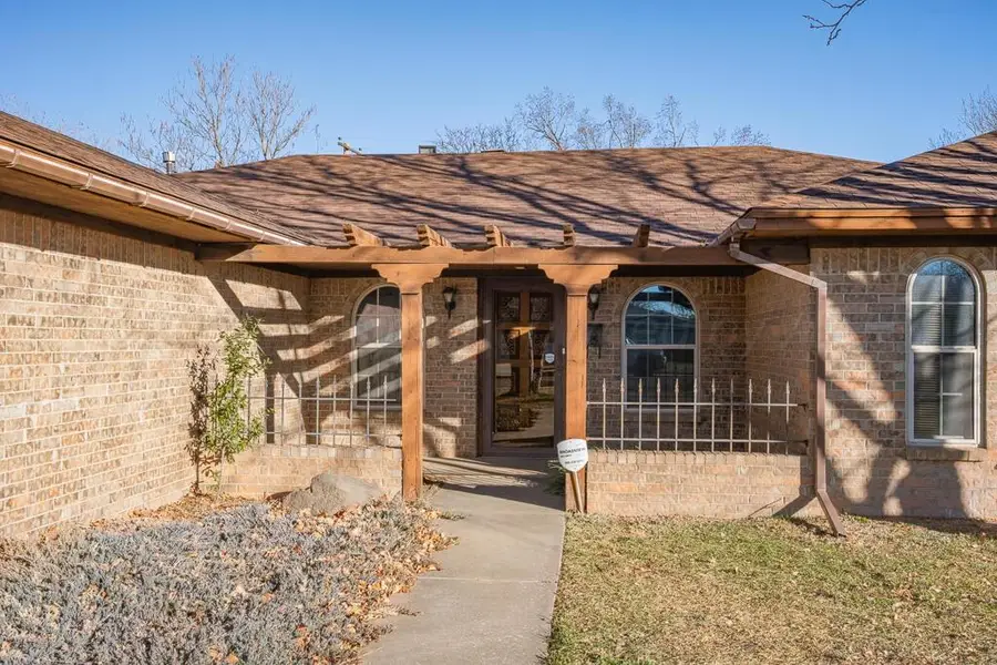 4509 Mesa Circle, Amarillo, TX 79109 - Image #2