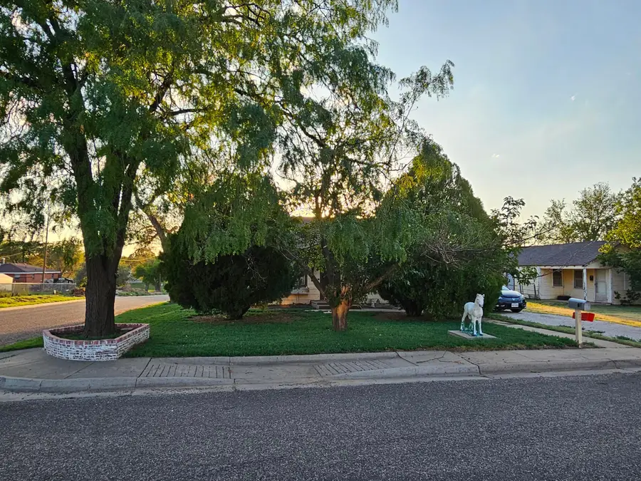 81 N Virginia Street, Amarillo, TX 79106-8055 - Image #2