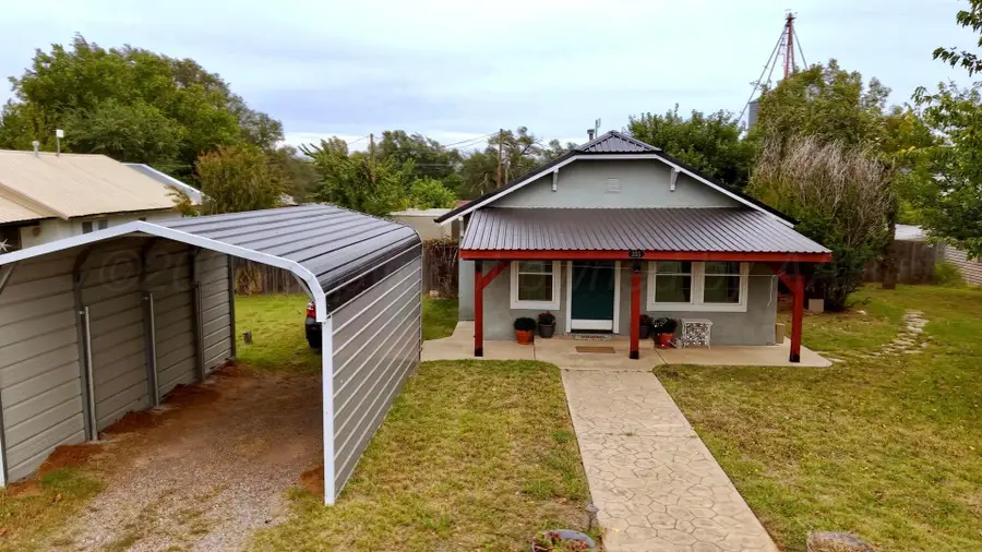 205 S Main Street, Wheeler, TX 79096 - Image #2