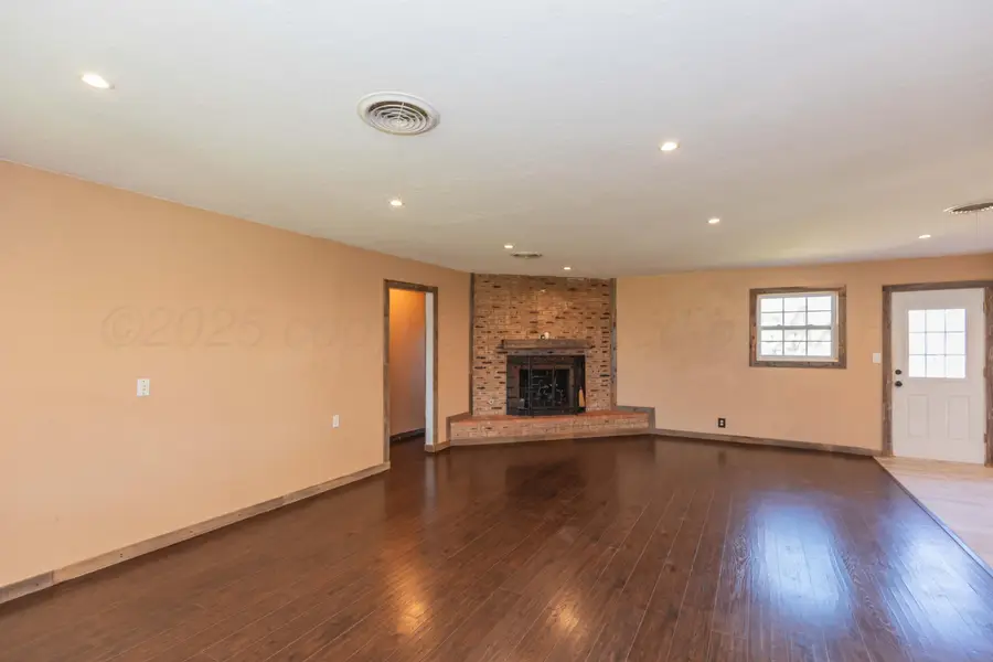 205 Sagebrush Avenue, Amarillo, TX 79108-1707 - Image #2