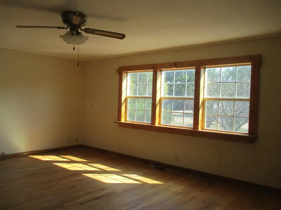 920 Durrett Avenue, Dumas, TX 79029 - Image #3