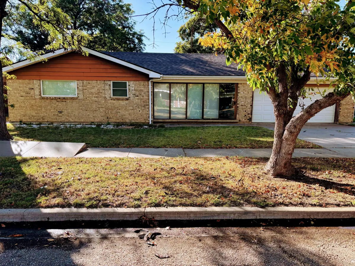 3210 S Ash Street, Perryton, TX 79070 - Image #1