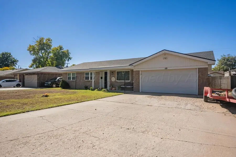 119 Dallam Avenue, Dumas, TX 79029-3517 - Image #2
