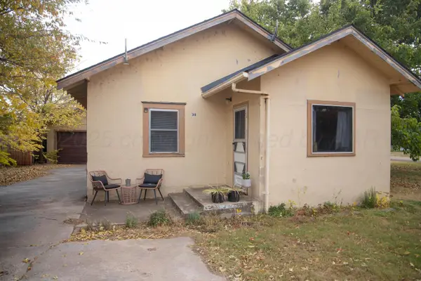 300 E Broadway Street, Panhandle, TX 79068-1853