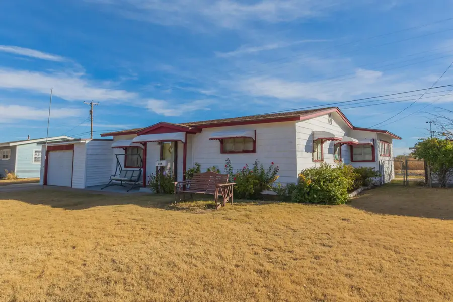 1808 Orange Street, Amarillo, TX 79107-3824 - Image #3