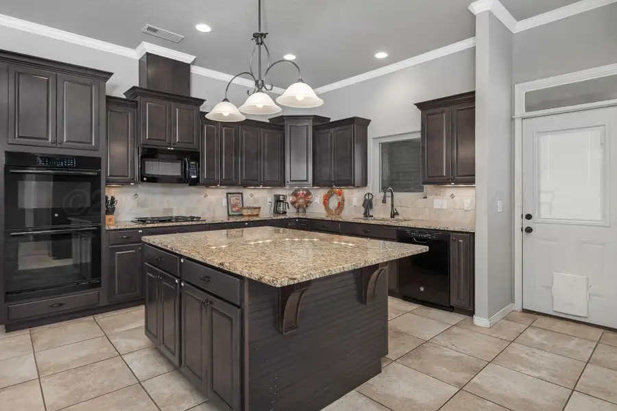 7821 Clara Allen Trail, Amarillo, TX 79118-1218 - Image #3