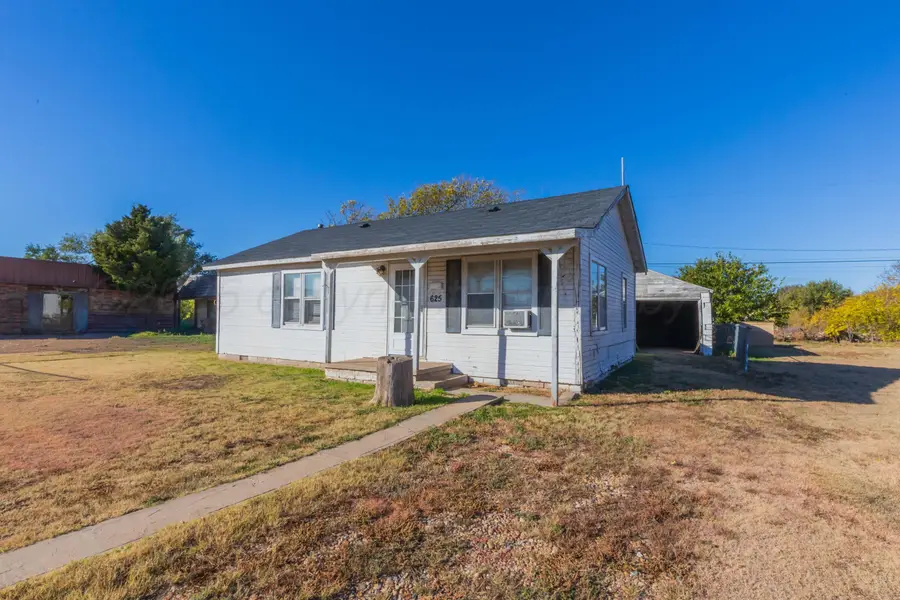 625 N Hobart Street, Pampa, TX 79065 - Image #2