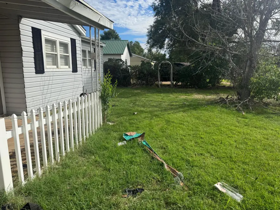 303 S Hazelwood, Spearman, TX 79081 - Image #2