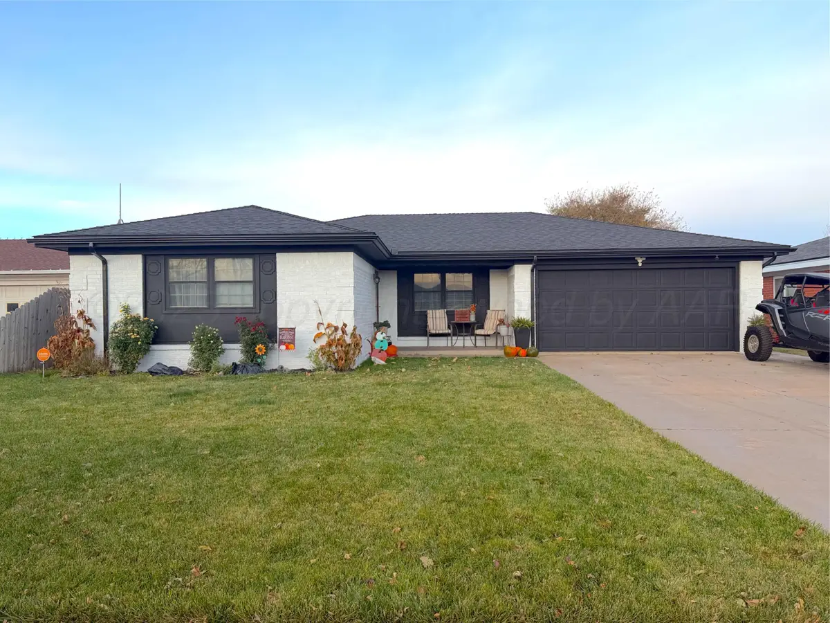 1718 Sunset Avenue, Dumas, TX 79029 - Image #1