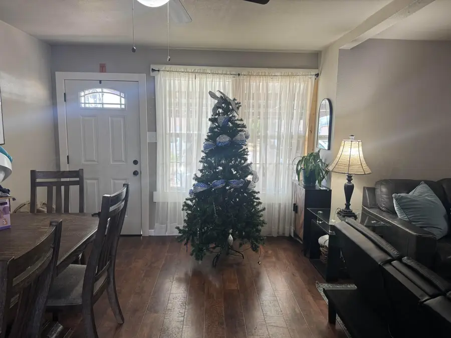 113 S Jefferson Street, Perryton, TX 79070 - Image #2