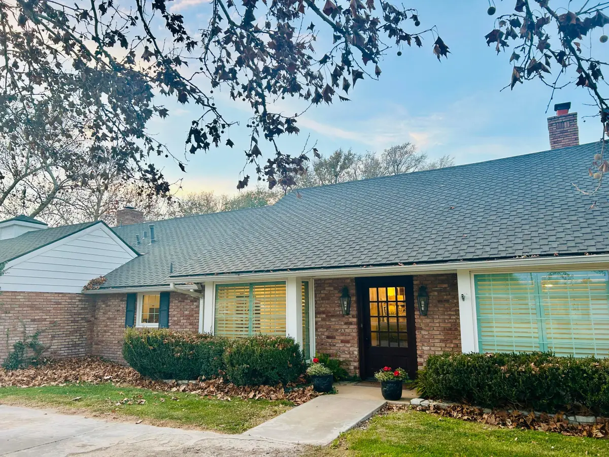 201 E Fourth Street, Higgins, TX 79046 - Image #1