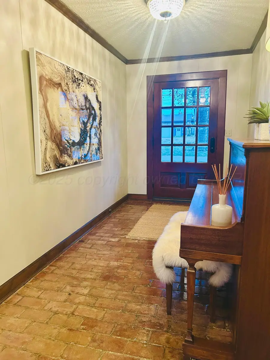 201 E Fourth Street, Higgins, TX 79046 - Image #2